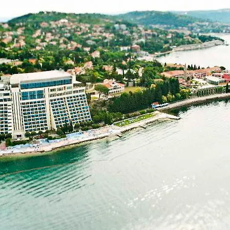 Grand Bernardin Hotel