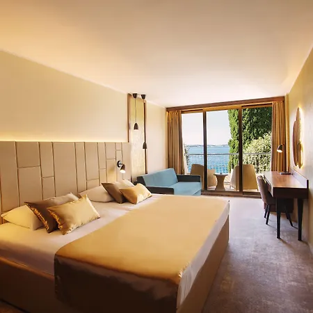 ホテル グランド ベルナルディン ポルトローシュ